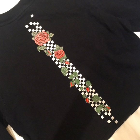 Vans cropped long sleeve top🥀🌹 - Picture 2 of 2